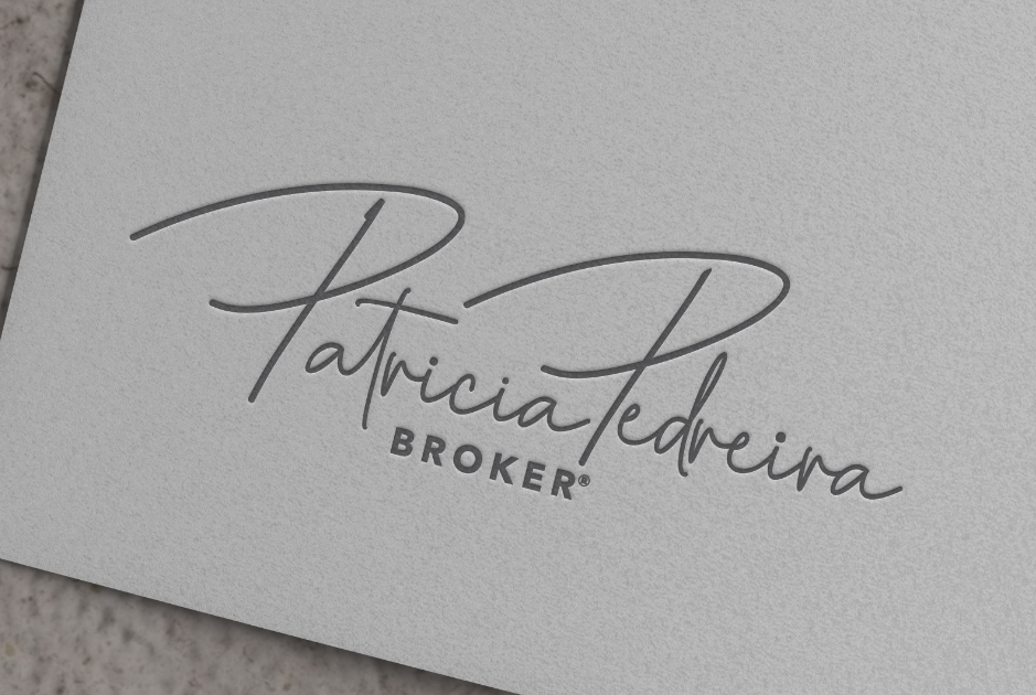 Patricia Pedreira - Folder with logo